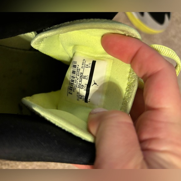 2014 Jordan Melo M10 'Metallic Silver Volt' - Picture 3 of 8